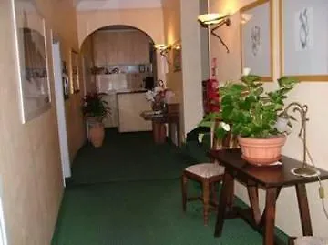 中心酒店 2*